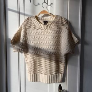 EUC Short Sleeve Cable Knit Sweater SUPER CUTE